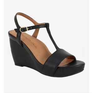 NIB LDP Idelle Leather Sandals. Size 8